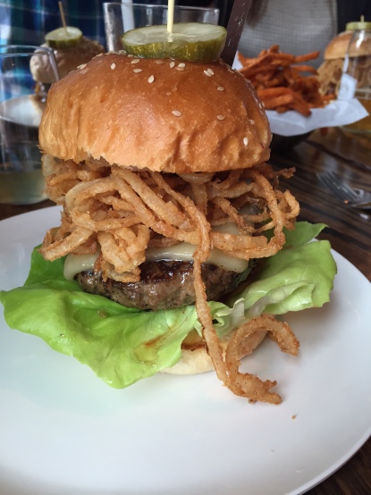 moderation-jakes-burger.jpg